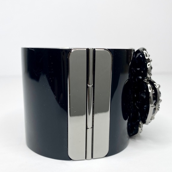 Authentic Chanel Festival Resin Camellia Cuff - Picture 5 of 10